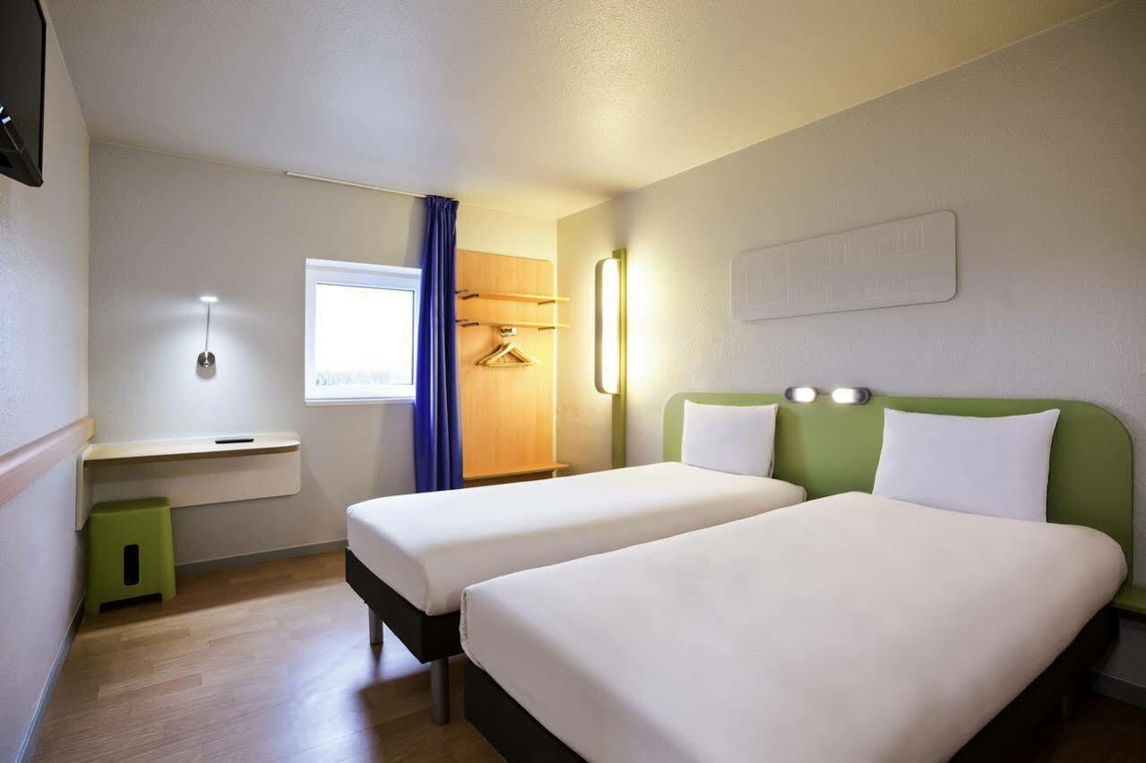 Ibis Budget Grigny Centre Екстериор снимка